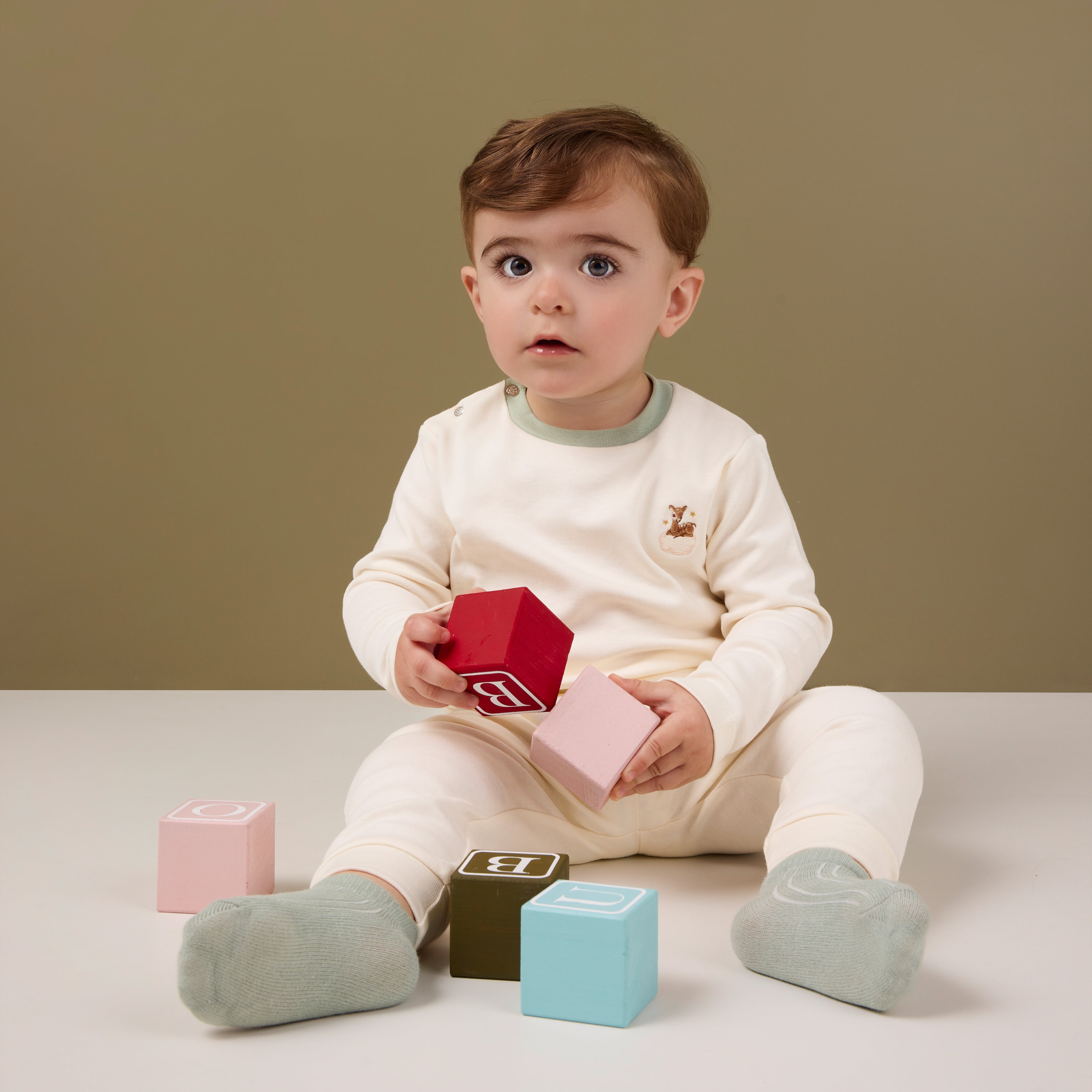 2-Piece Deer Embroidered T-shirt & Baby Legging Set